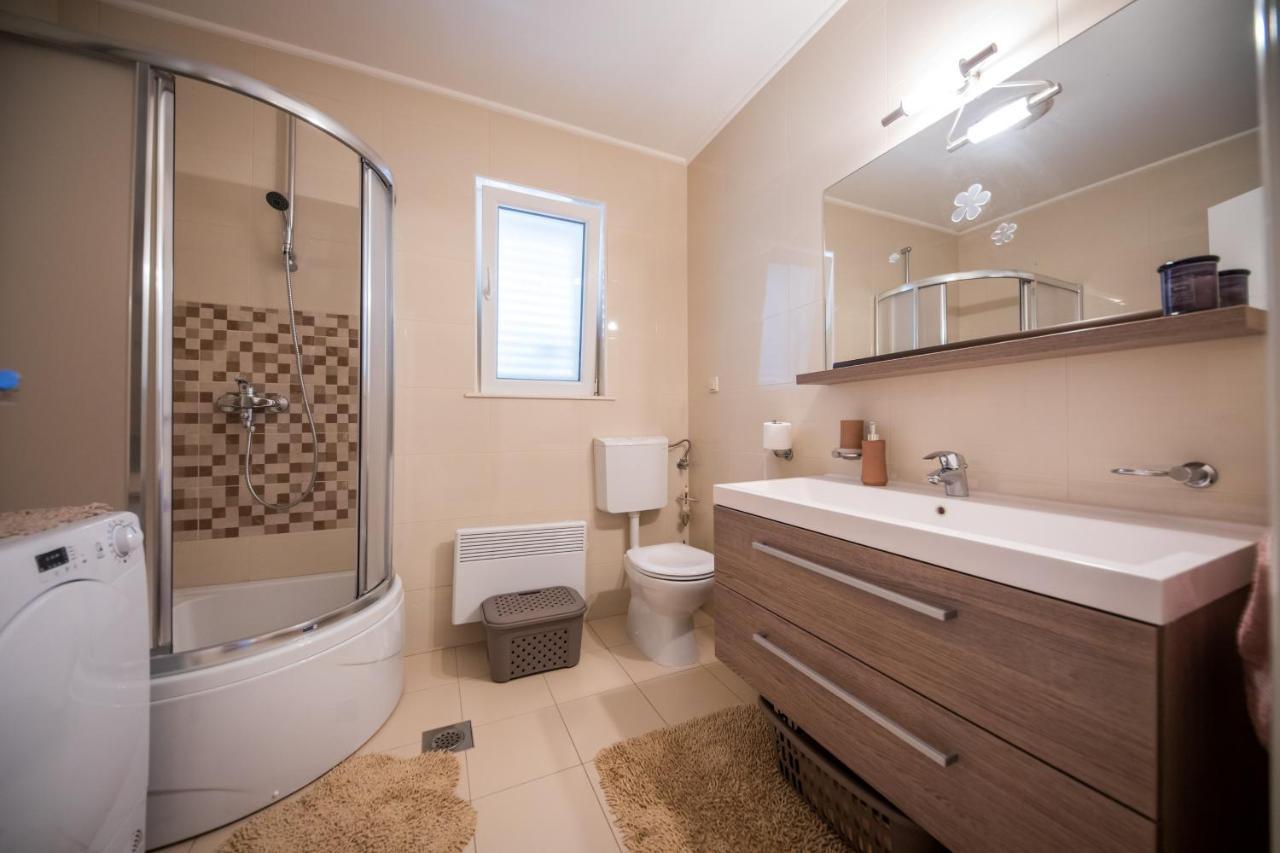 2 Bathrooms, Free Parking Spot, Prt Sea View Appartement